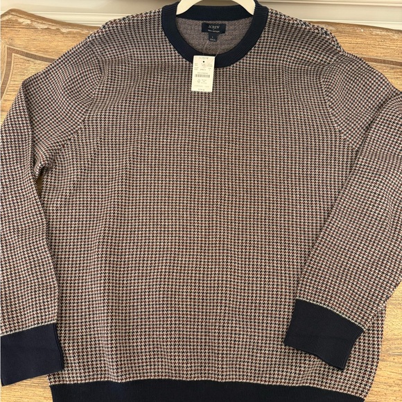 J. Crew Men's Blue and Maroon Crewneck Sweater - Picture 6 of 8